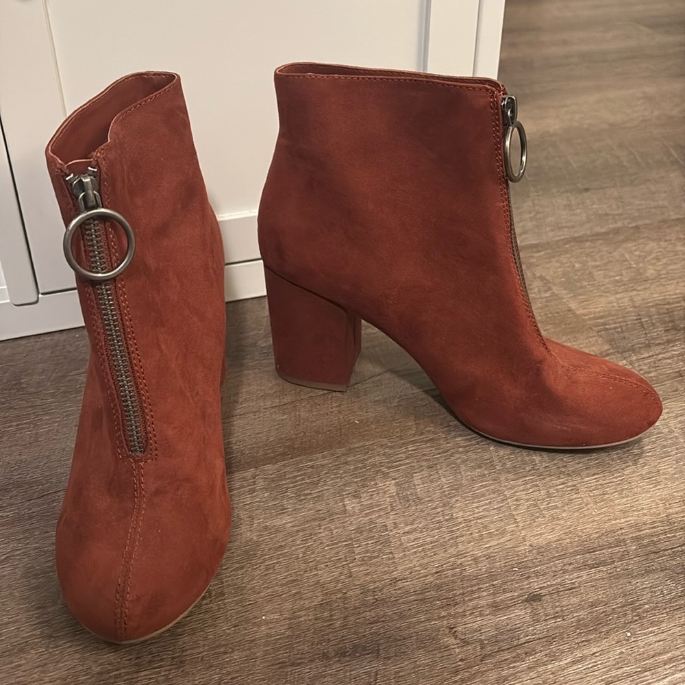 Rust Colored American Eagle Outfitters Suede Booties